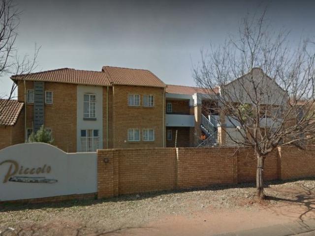 2 Bedroom Apartment in Die Hoewes