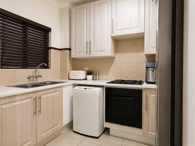 2 Bedroom Apartment in Die Hoewes