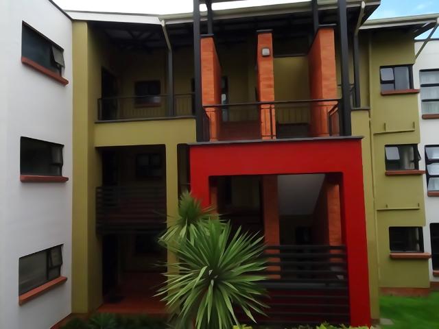 2 Bedroom Apartment in Douglasdale