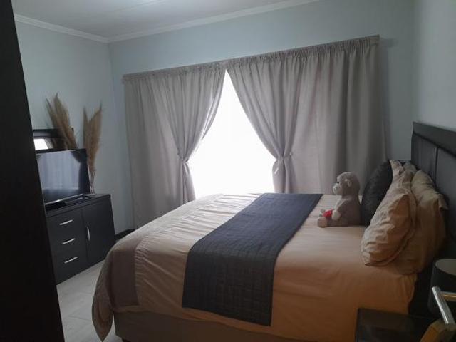 2 Bedroom Apartment in Douglasdale