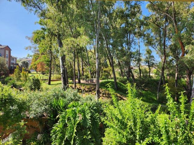 2 Bedroom Apartment in Douglasdale
