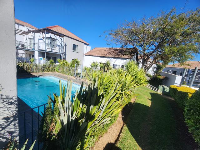 2 Bedroom Apartment in Douglasdale