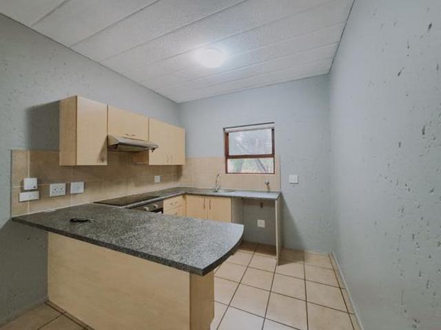 2 Bedroom Apartment in Douglasdale