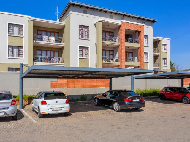 2 Bedroom Apartment in Douglasdale