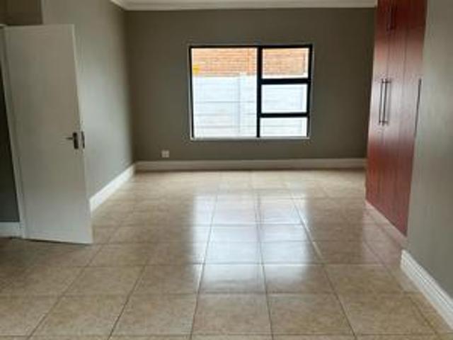 2 bedroom apartment in ext 9, lenasia