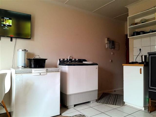 2 Bedroom Apartment in East London Central
