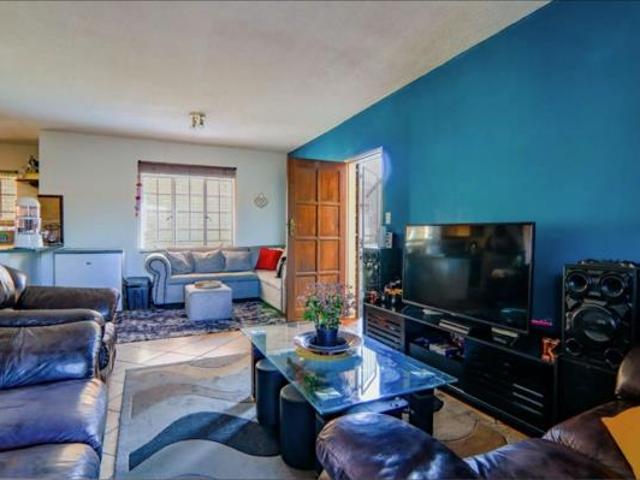 2 Bedroom Apartment in Eco Park Estate