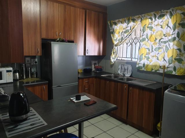 2 Bedroom Apartment in Eloff