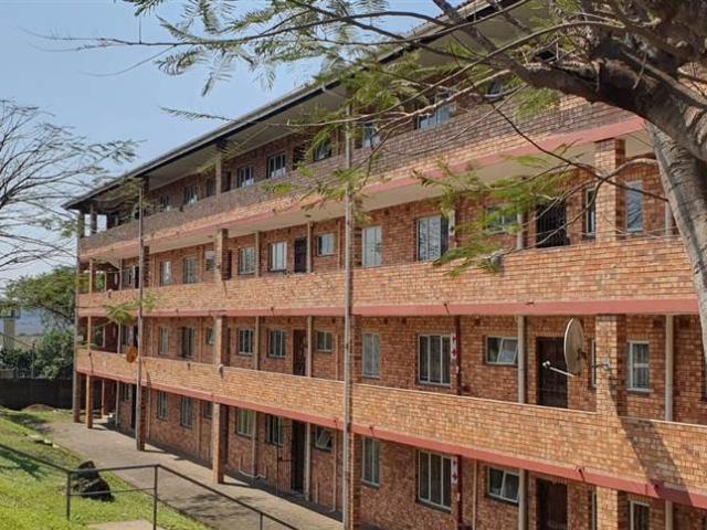 2 Bedroom Apartment in Empangeni Central