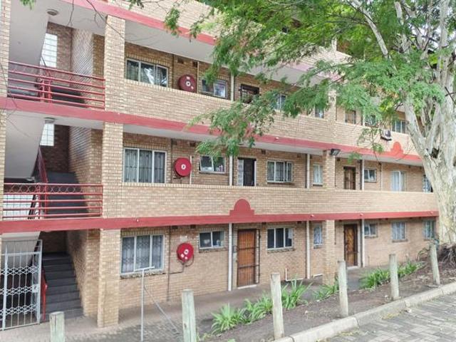 2 Bedroom Apartment in Empangeni Central