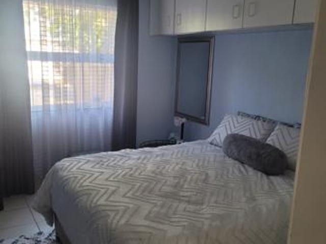 2 Bedroom Apartment in Essenwood