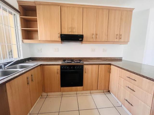 2 Bedroom Apartment in Essenwood