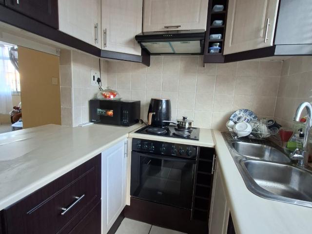 2 Bedroom Apartment in Essenwood