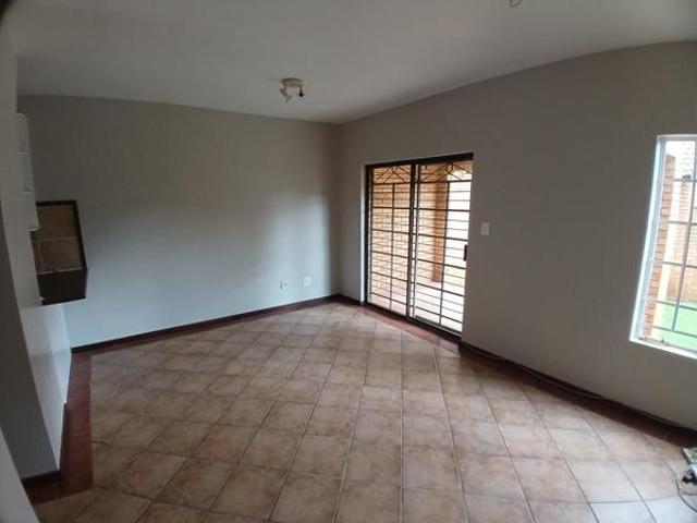 2 Bedroom Apartment in Faerie Glen