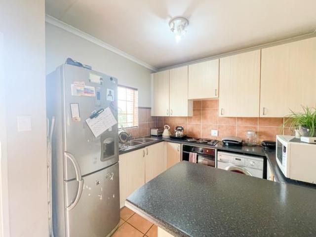 2 Bedroom Apartment in Faerie Glen