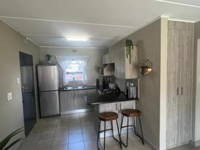 2 Bedroom Apartment in Faerie Glen
