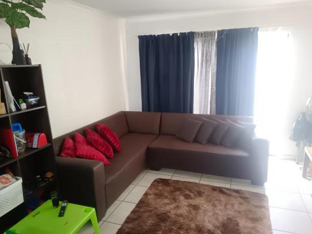 2 Bedroom Apartment in Fairview Golf Estate