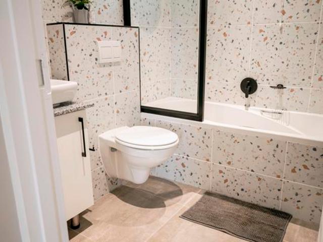 2 Bedroom Apartment in Fairview