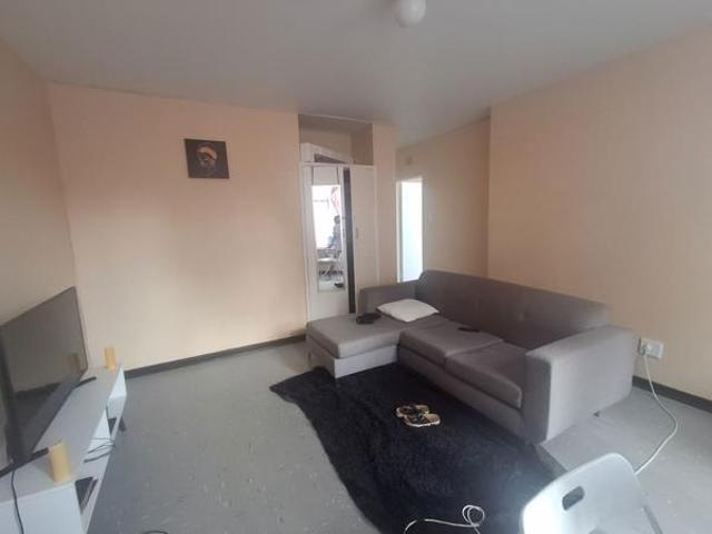2 Bedroom Apartment in Fairview