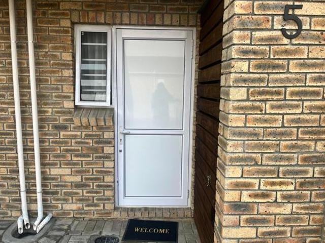 2 Bedroom Apartment in Fairview