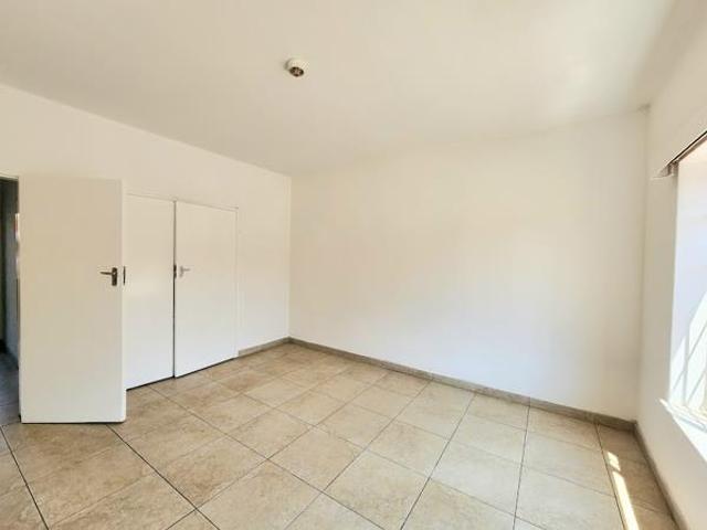 2 Bedroom Apartment in Farrarmere