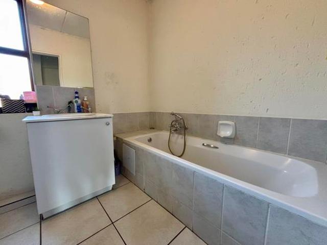 2 Bedroom Apartment in Ferndale