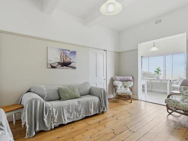 2 Bedroom Apartment in Fish Hoek