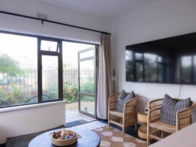 2 Bedroom Apartment in Fish Hoek