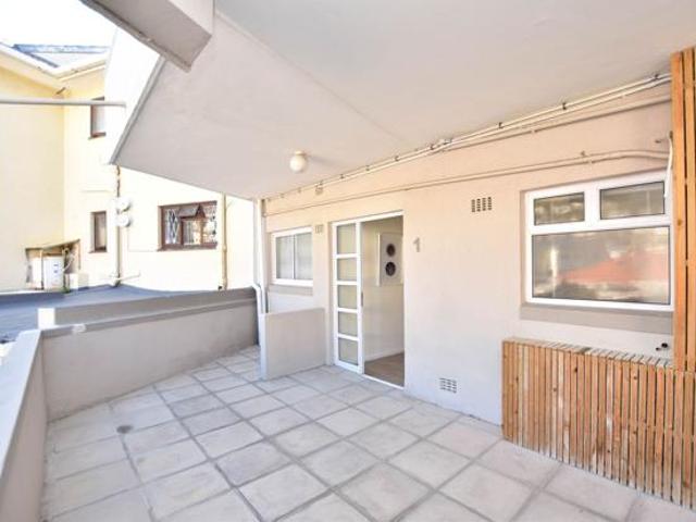 2 Bedroom Apartment in Fish Hoek