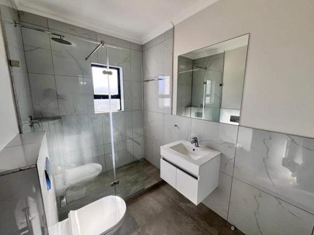 2 Bedroom Apartment in Flamingo Vlei