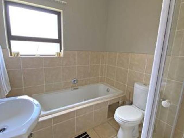 2 Bedroom Apartment in Florida Glen