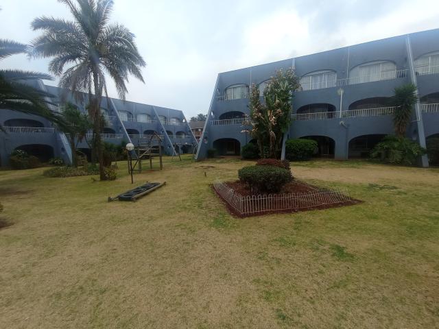 2 Bedroom Apartment in Florida Lake