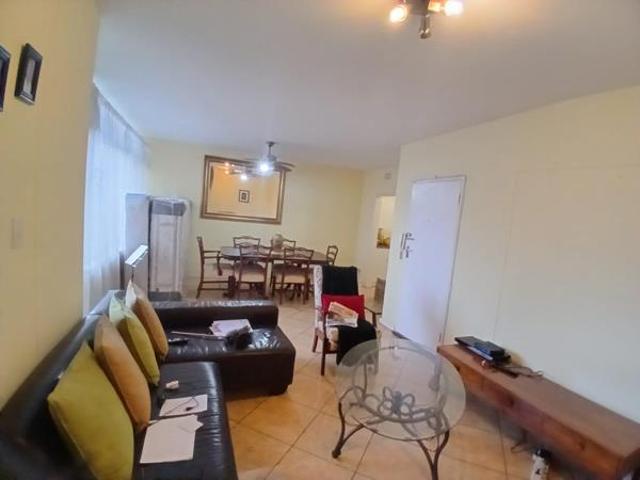 2 Bedroom Apartment in Florida Park