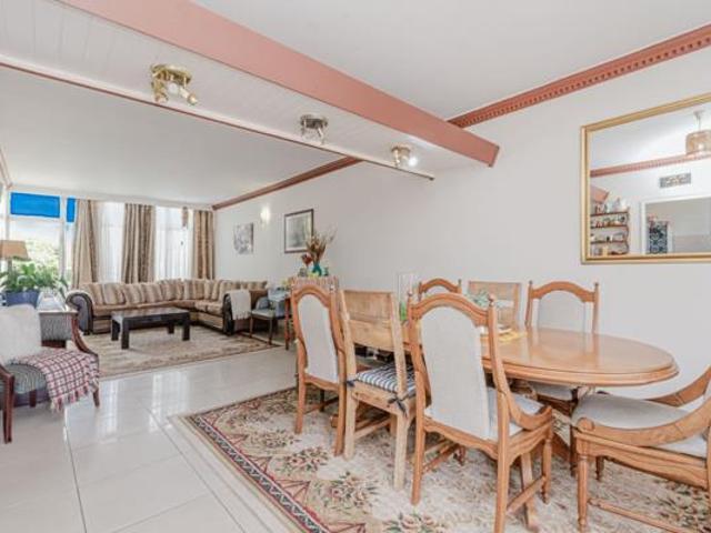 2 Bedroom Apartment in Florida Park
