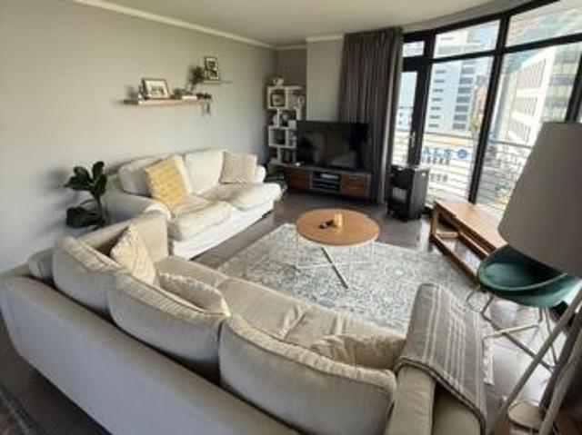 2 Bedroom Apartment in Foreshore