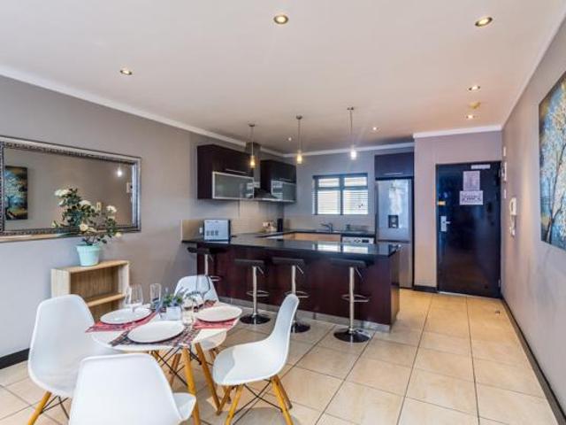 2 Bedroom Apartment in Foreshore