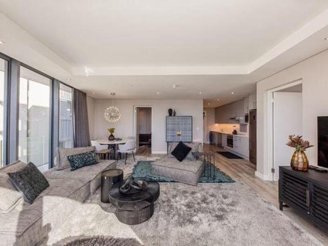2 Bedroom Apartment in Foreshore