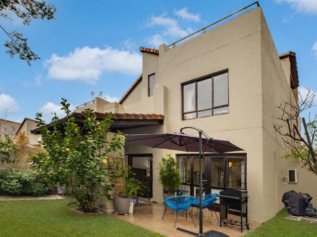 2 Bedroom Apartment in Fourways