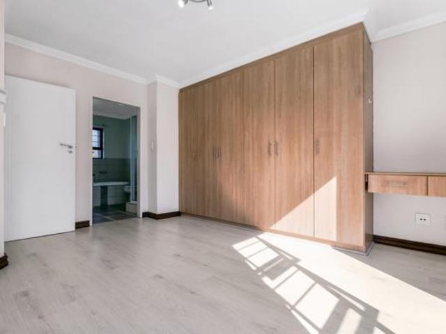 2 Bedroom Apartment in Fourways