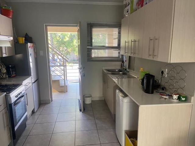 2 Bedroom Apartment in Fourways