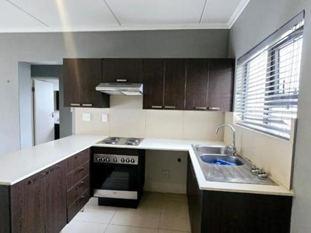 2 Bedroom Apartment in Fourways