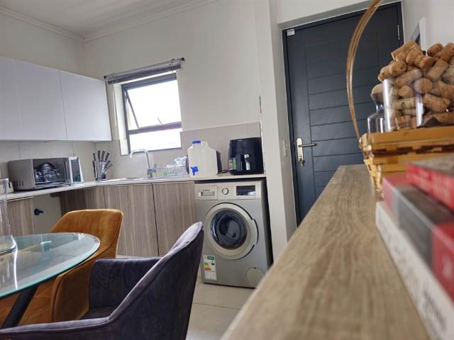 2 Bedroom Apartment in Fourways