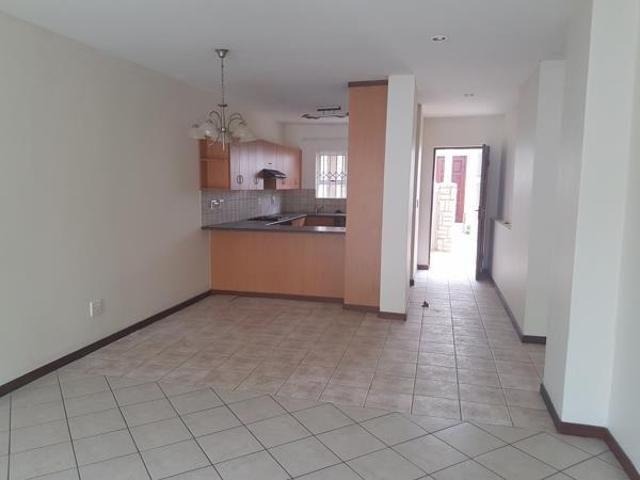 2 Bedroom Apartment in Fourways