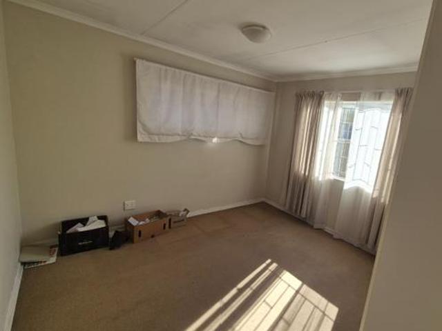 2 Bedroom Apartment in Freeway Park