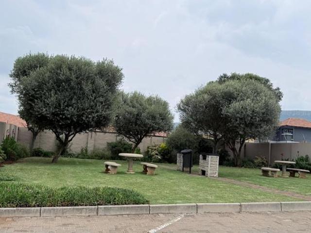 2 Bedroom Apartment in Gateway Manor Estate