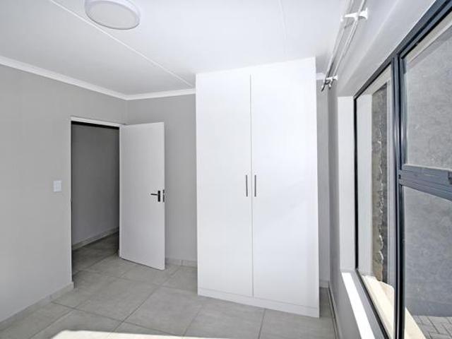 2 Bedroom Apartment in Glen Marais