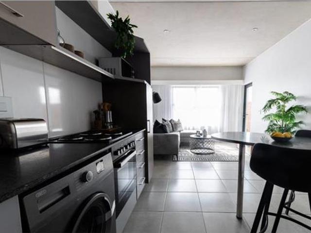 2 Bedroom Apartment in Glen Marais