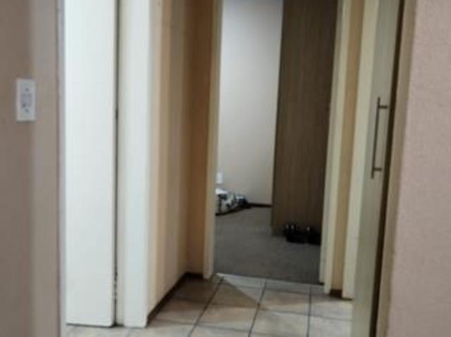 2 Bedroom Apartment in Glen Marais