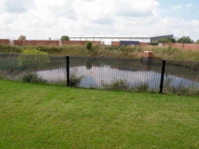 2 Bedroom Apartment in Glen Marais