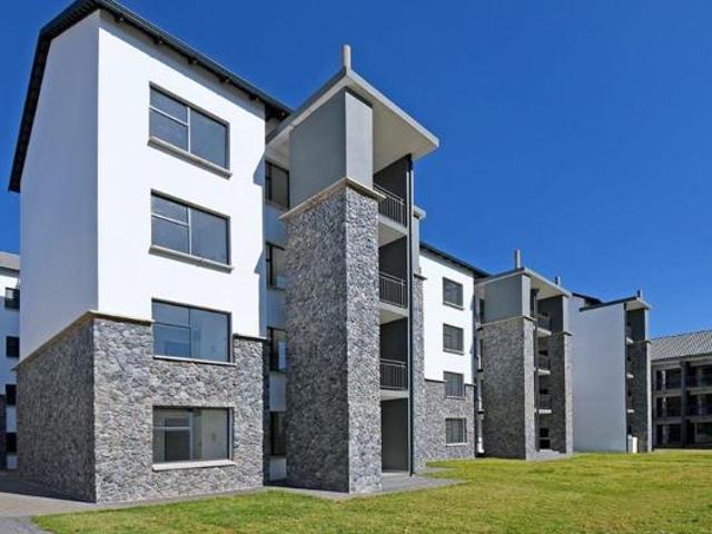 2 Bedroom Apartment in Glen Marais